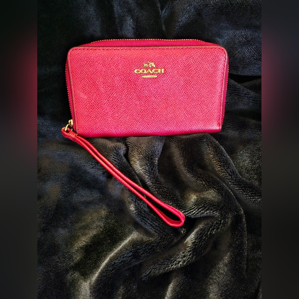 Coach Wallet/Wristlet, leather- Red, EUC